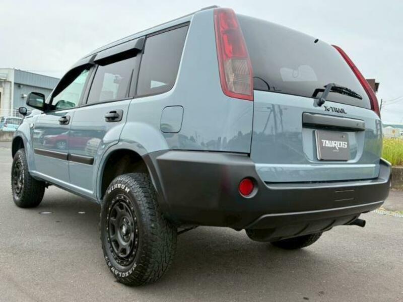 X-TRAIL