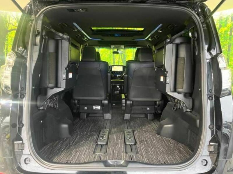 VELLFIRE-10