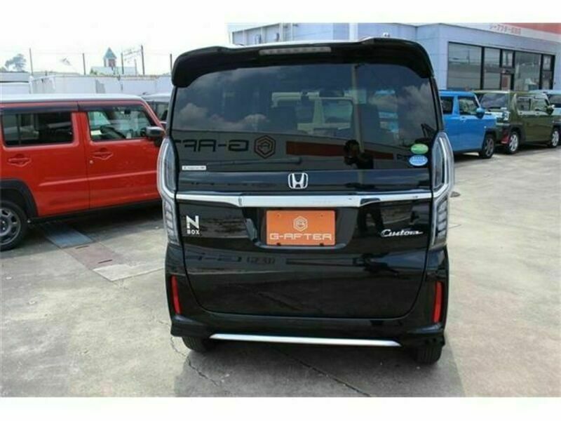 N BOX CUSTOM