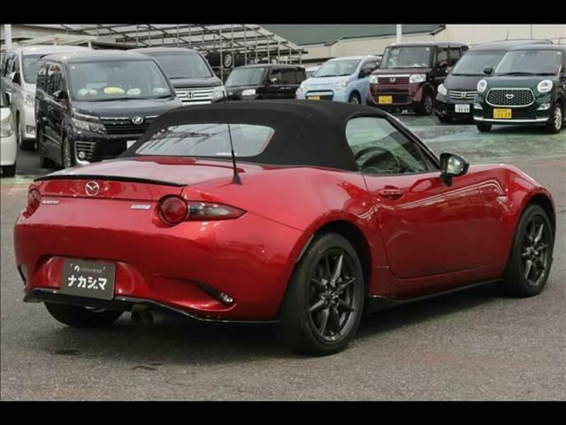 ROADSTER-1