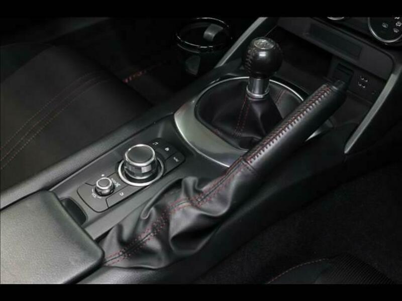 ROADSTER-10