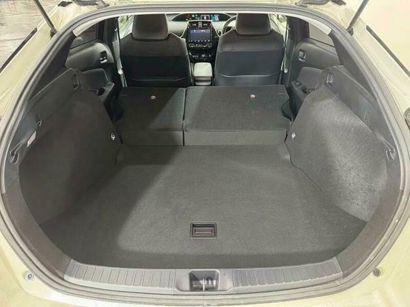 PRIUS-12