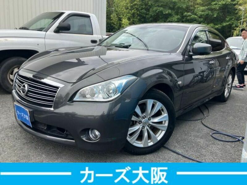 NISSAN　FUGA