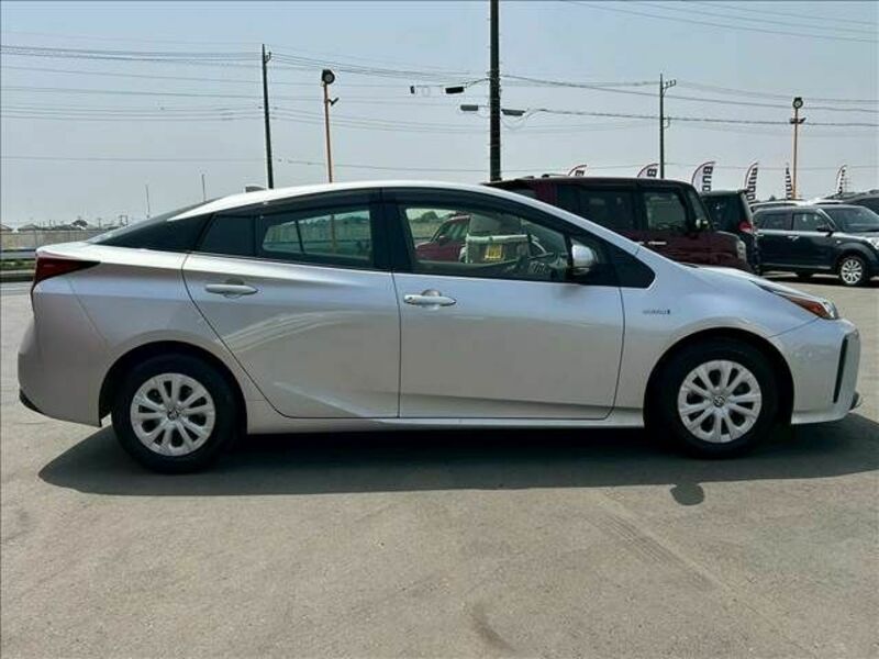PRIUS-11