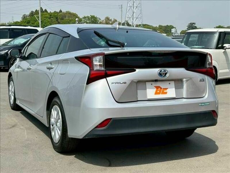 PRIUS-12