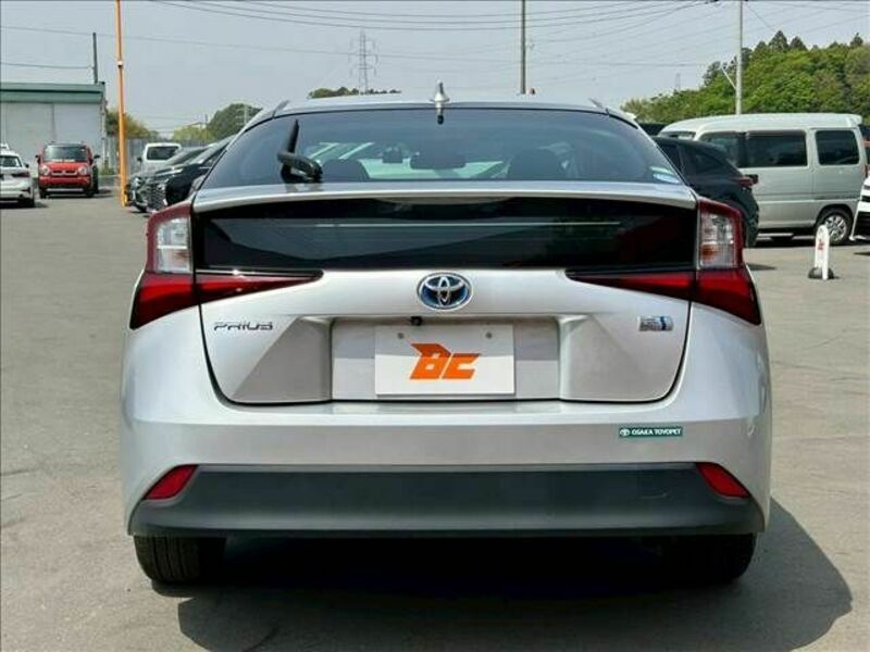 PRIUS-13