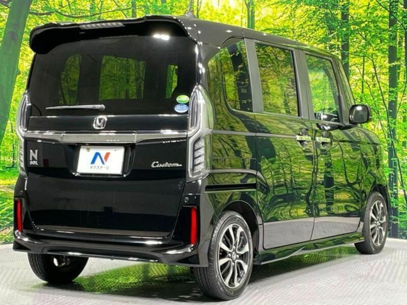 N BOX CUSTOM