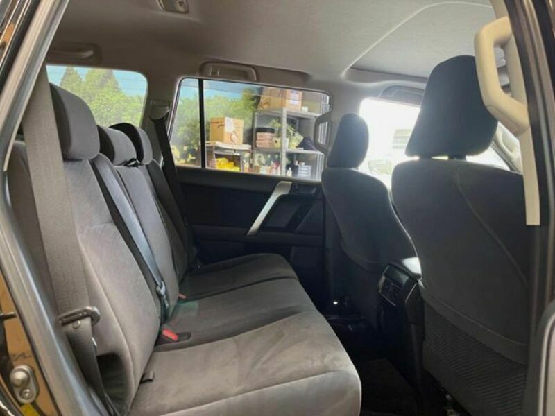 LAND CRUISER PRADO-9