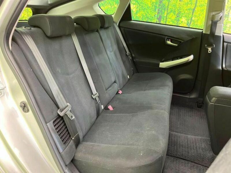 PRIUS-9