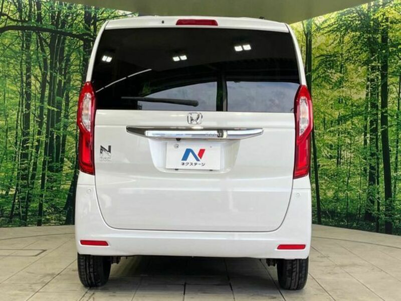 N BOX