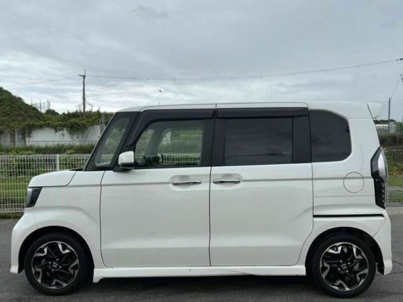 N BOX CUSTOM-6