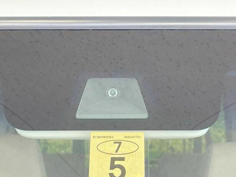 N BOX
