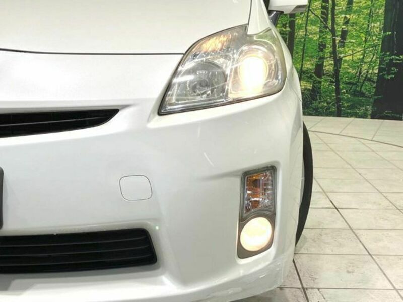 PRIUS-11