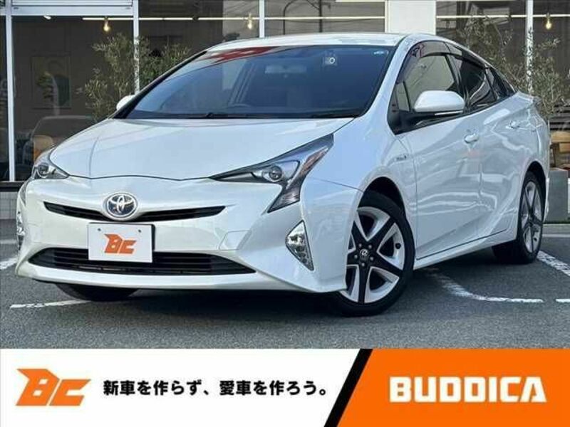 TOYOTA　PRIUS