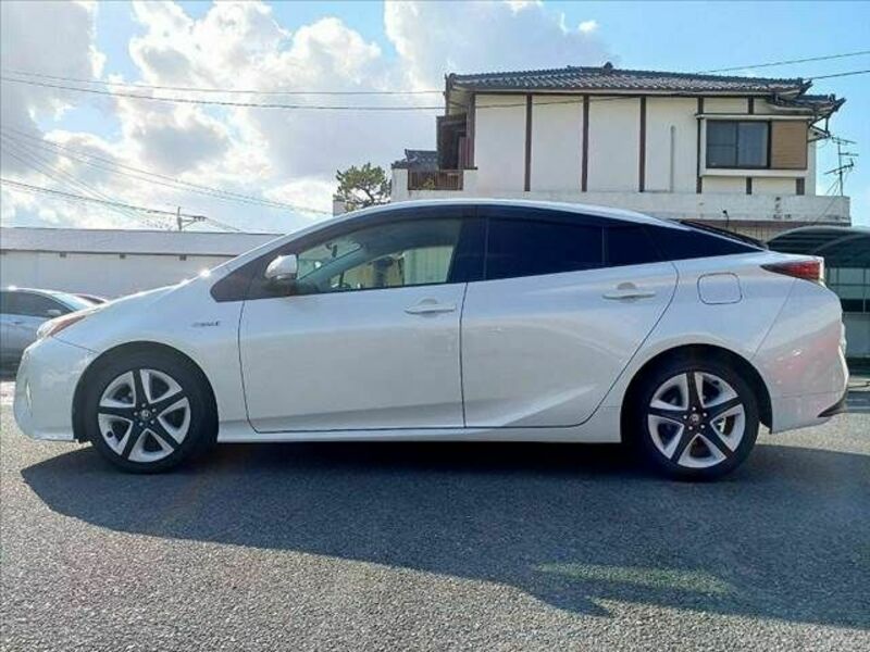 PRIUS-10