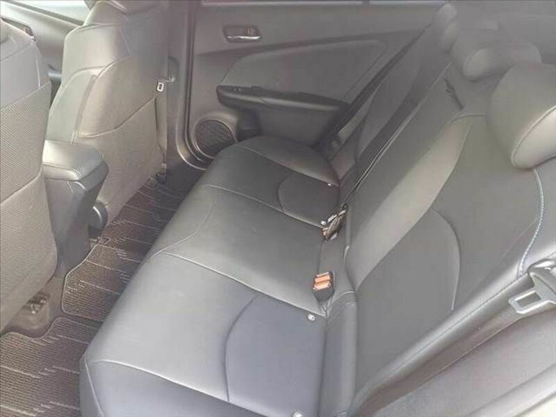PRIUS-18