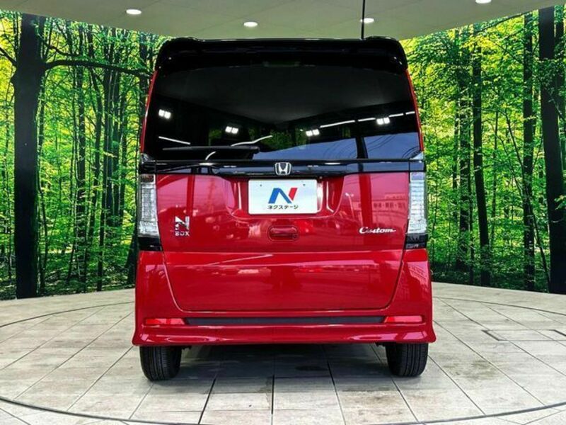 N BOX CUSTOM
