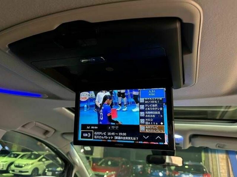 VELLFIRE-8