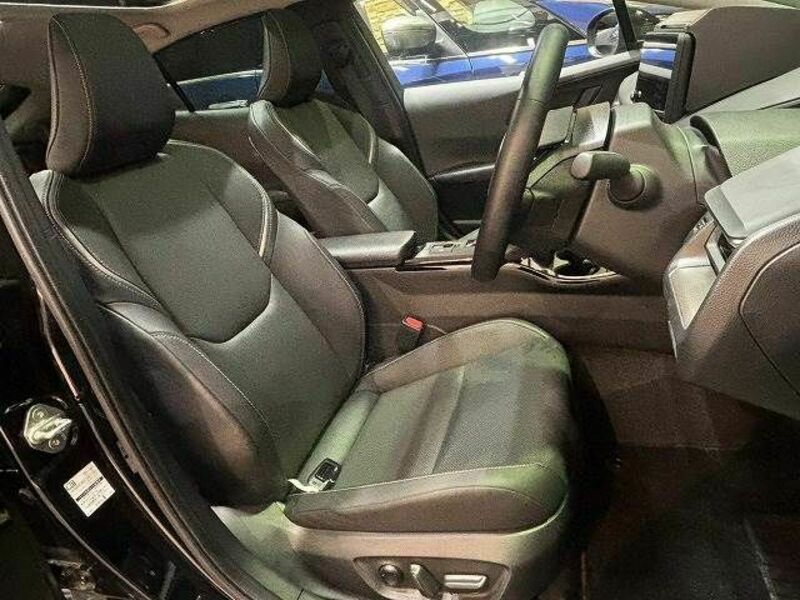 PRIUS-4