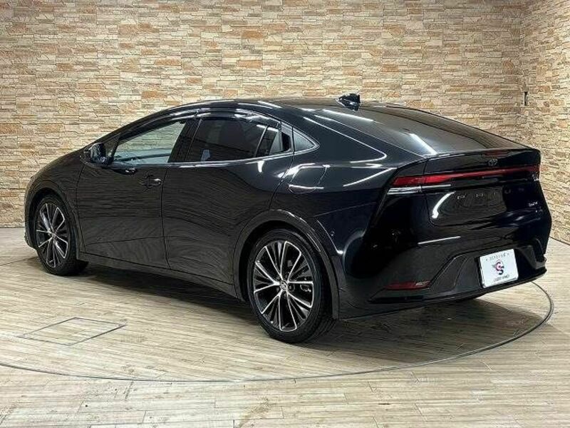 PRIUS-16