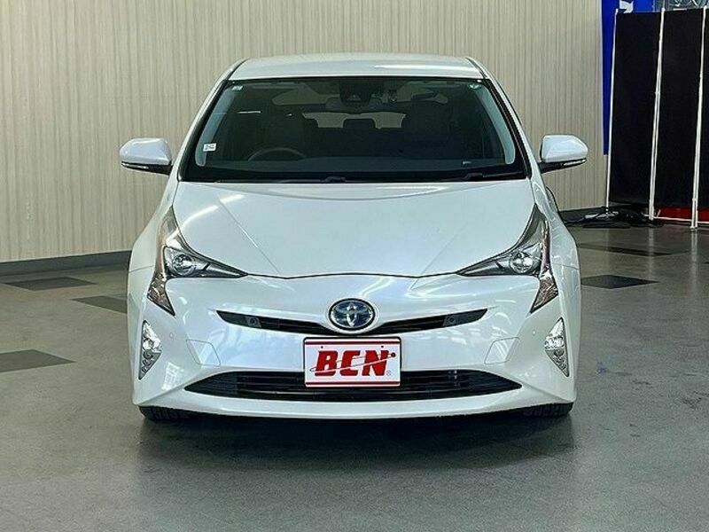 PRIUS-21