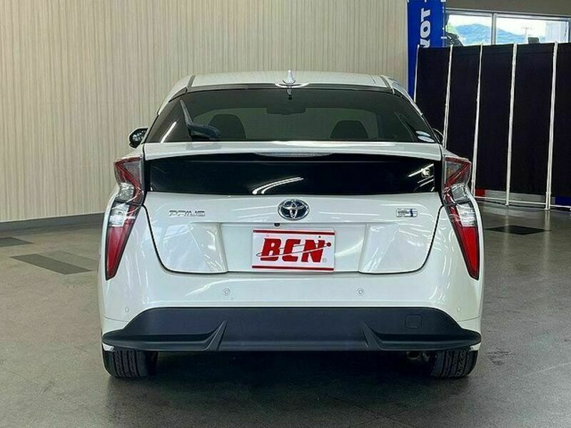 PRIUS-23