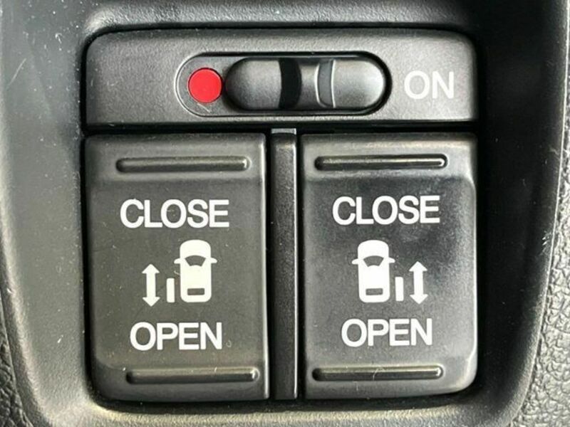 N BOX