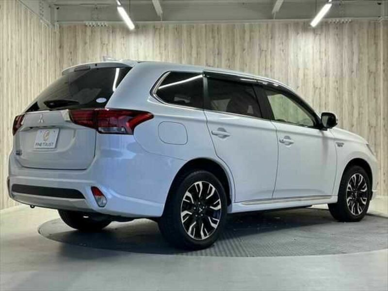 OUTLANDER PHEV