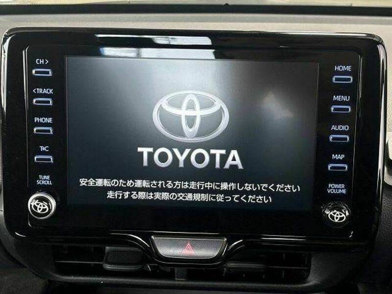 YARIS CROSS