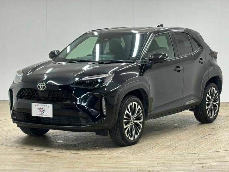 YARIS CROSS