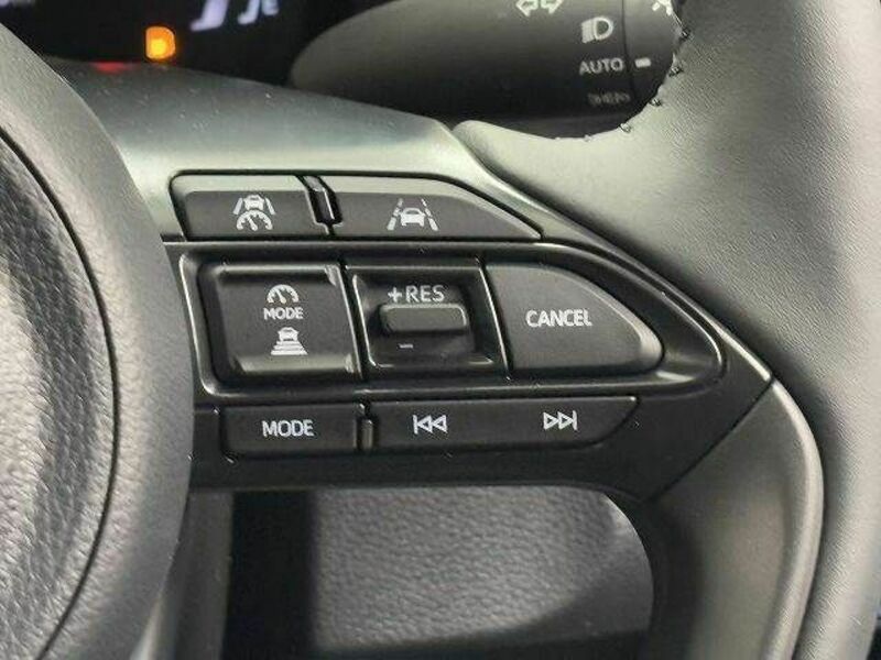 YARIS CROSS-6