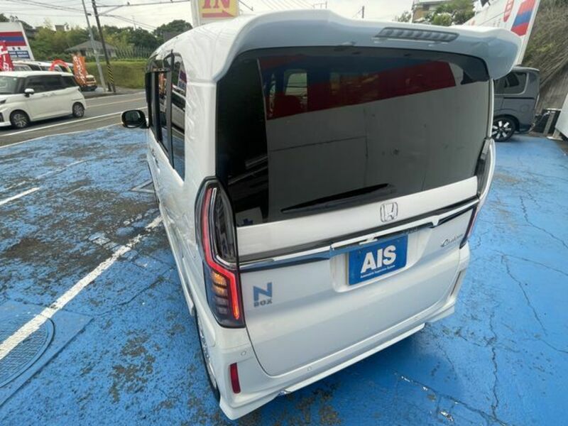 N BOX CUSTOM