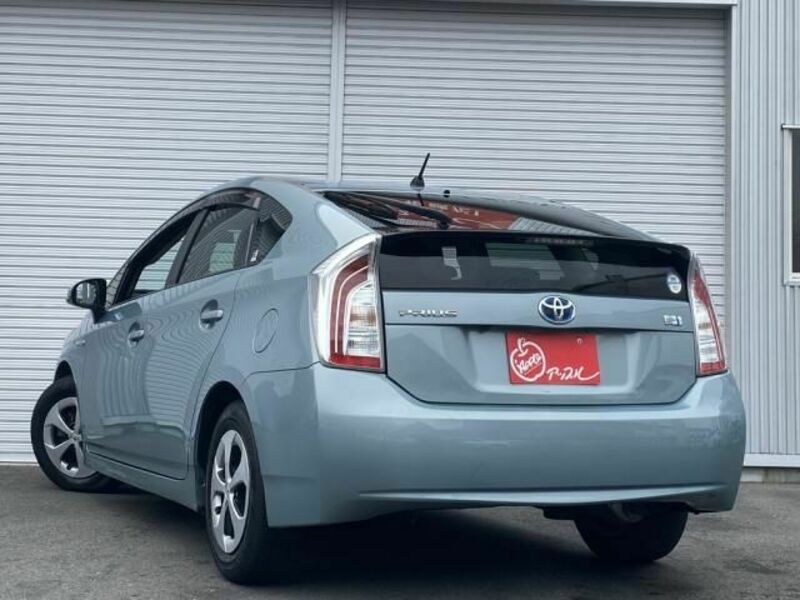 PRIUS-10