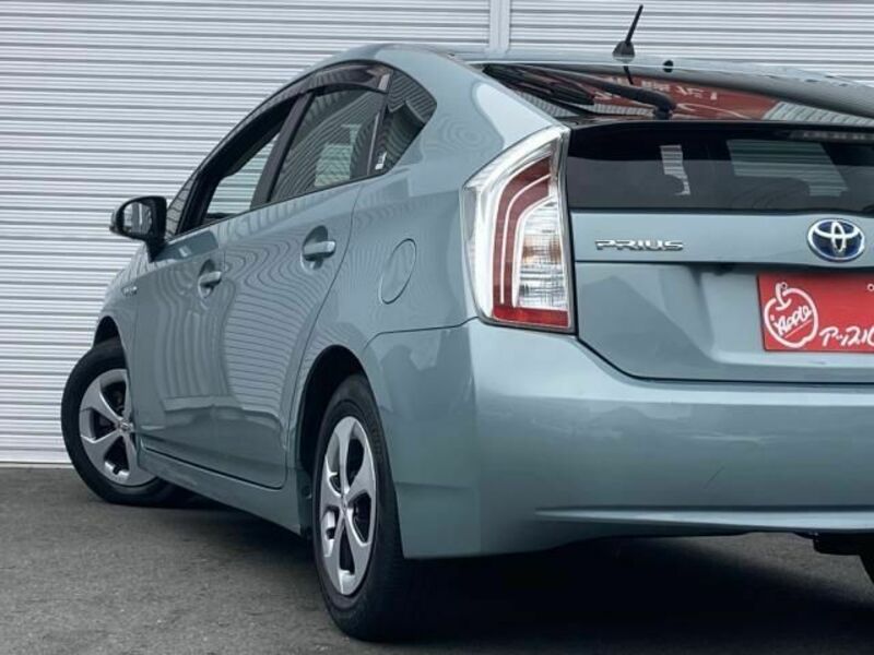 PRIUS-12
