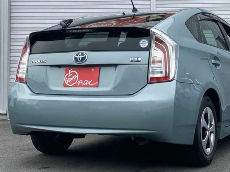 PRIUS-17