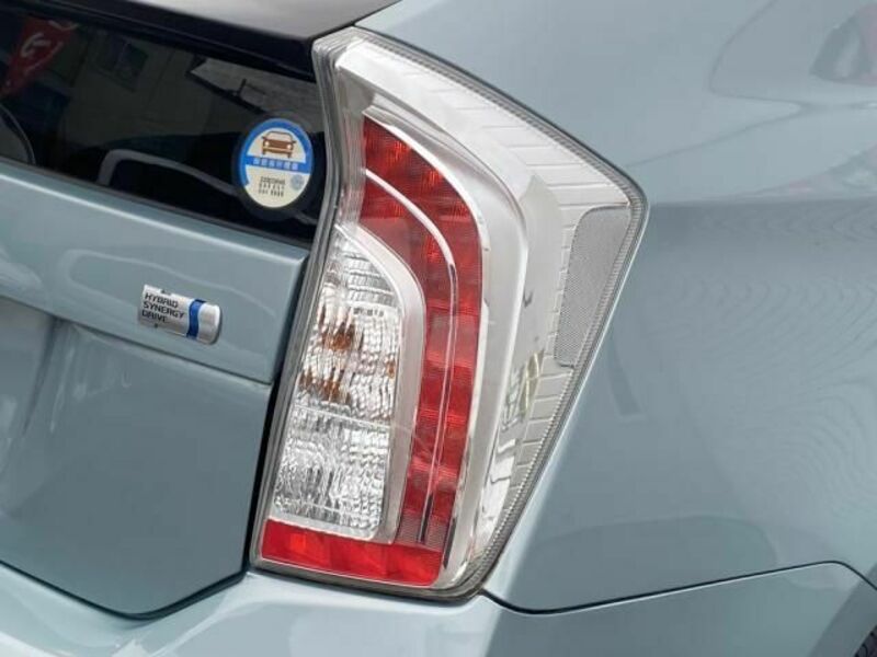 PRIUS-23
