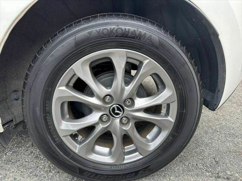 MAZDA2