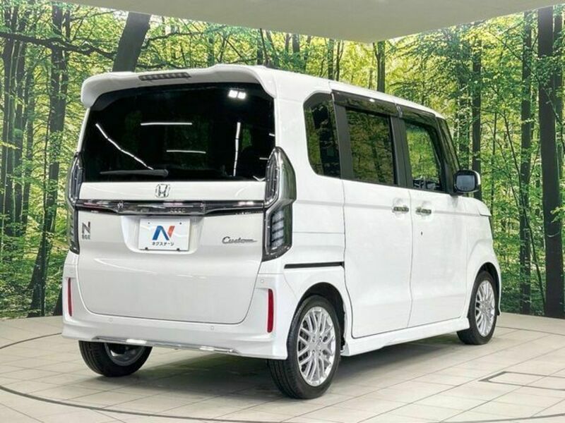 N BOX CUSTOM