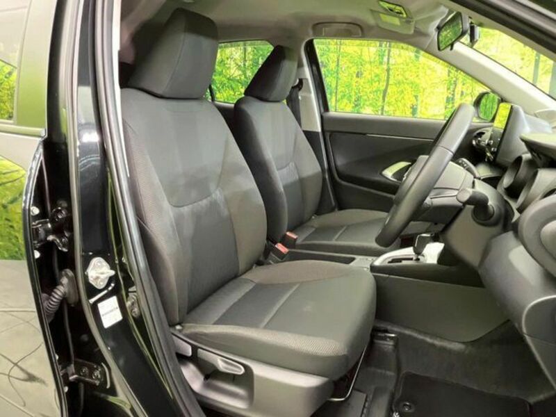 YARIS CROSS