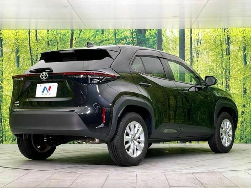 YARIS CROSS