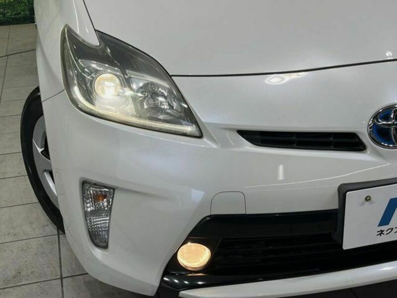 PRIUS-11