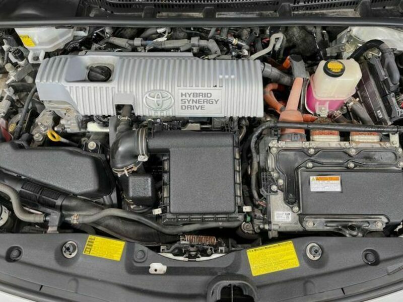 PRIUS-17