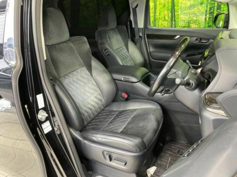 VELLFIRE-7