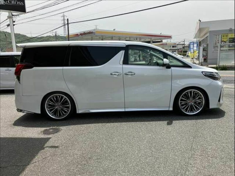 VELLFIRE-3