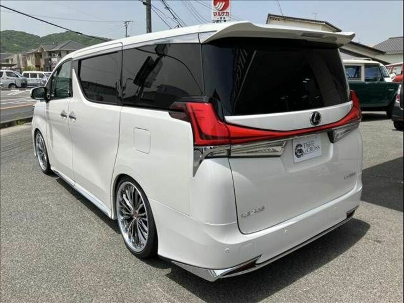 VELLFIRE-6