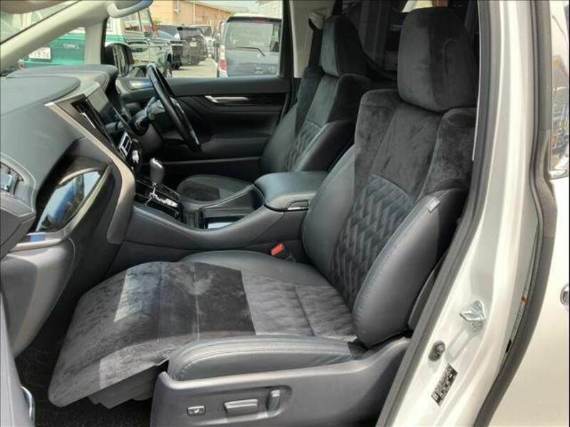 VELLFIRE-14