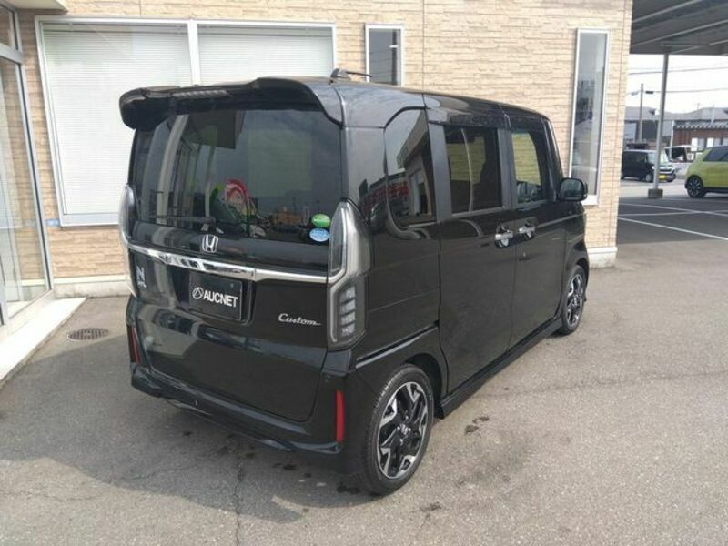 N BOX CUSTOM