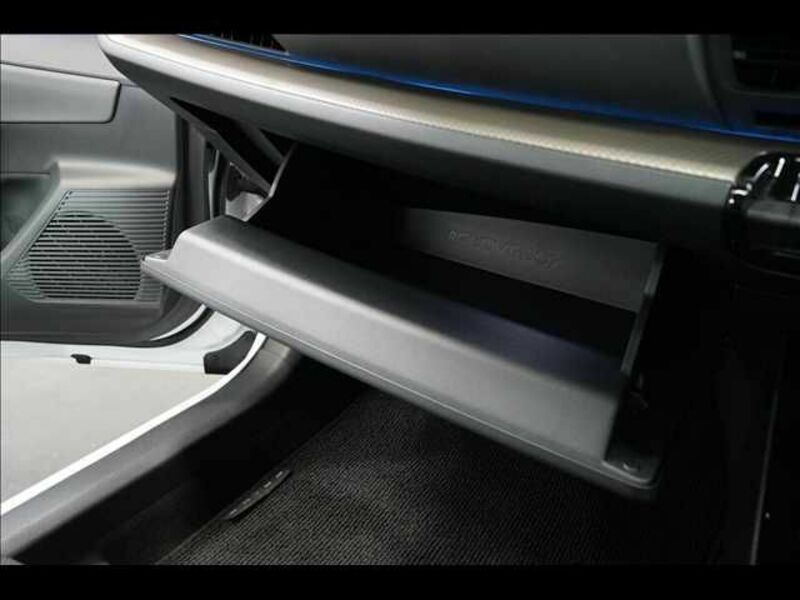 PRIUS-12