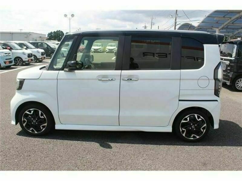 N BOX CUSTOM