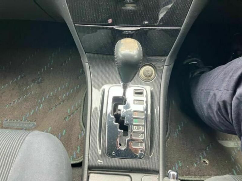COROLLA FIELDER